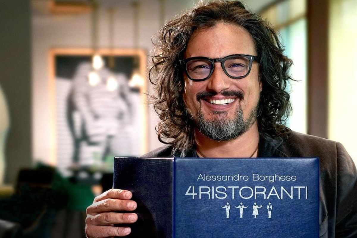 Alessandro Borghese mostra il menù di 4 ristoranti
