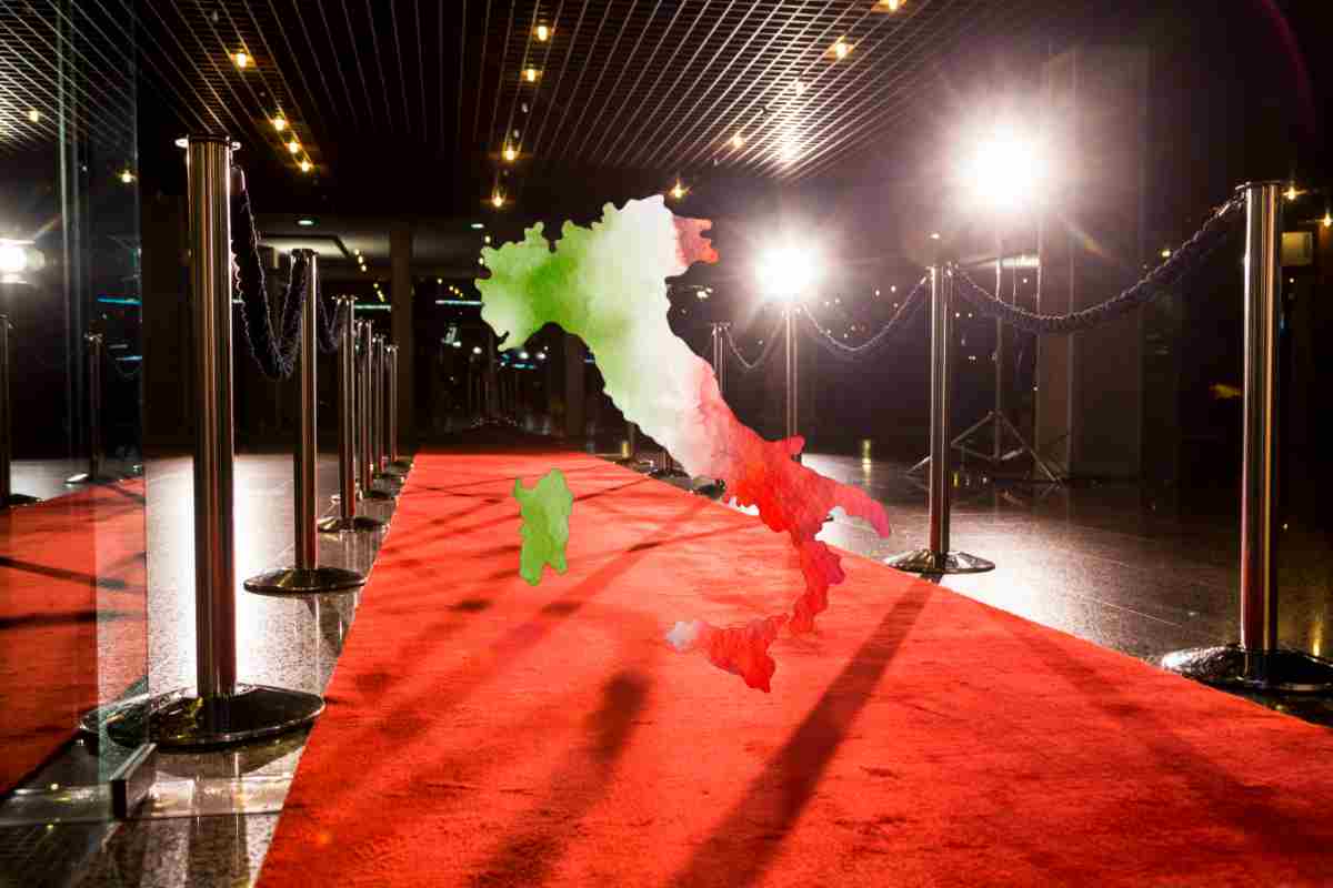 Un red carpet con luci accese