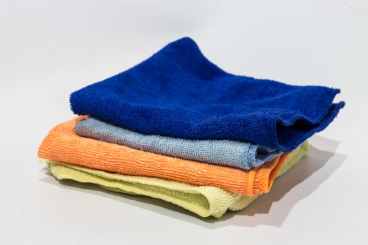 Panni in microfibra di diversi colori